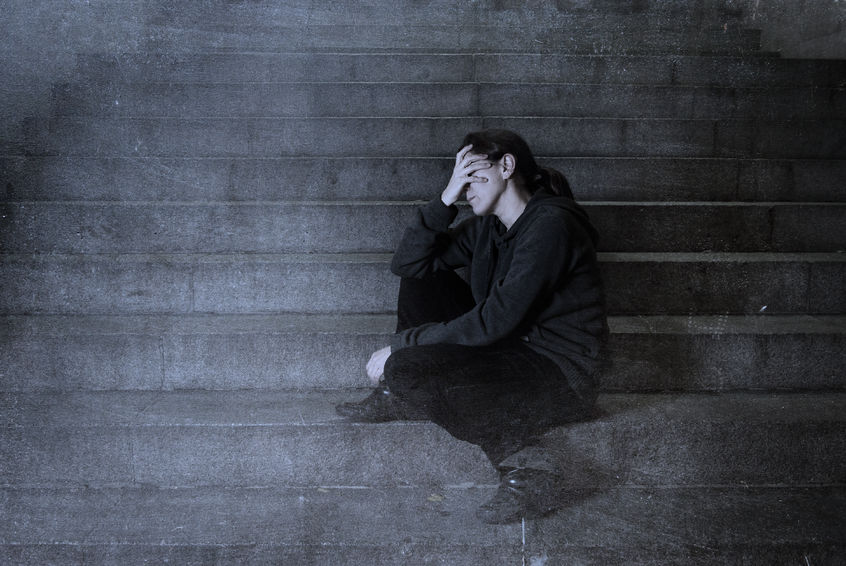 Erschoepfung_Frau_verzweifelt_Treppe_123RF.jpg