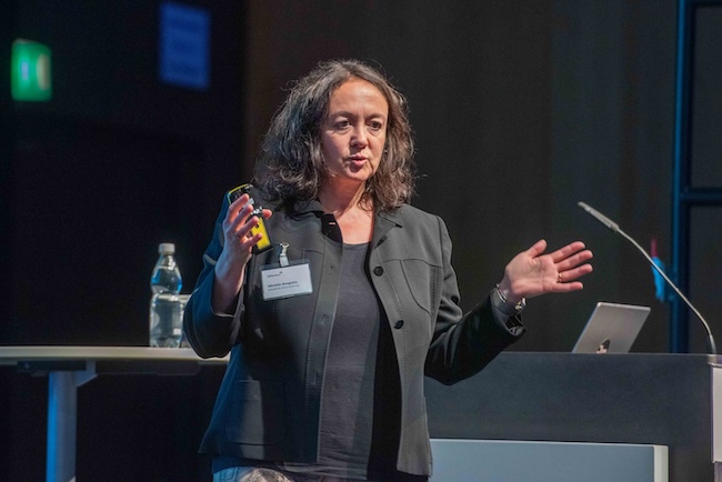 Michèle Bongetta ist Geschäftsführerin der Rehakliniken Zihlschlacht und Dussnang. Sie sprach an der Ostschweizer Personaltag 2024 in der OLMA-Messe in St. Gallen über den Alltag im Gesundheitswesen