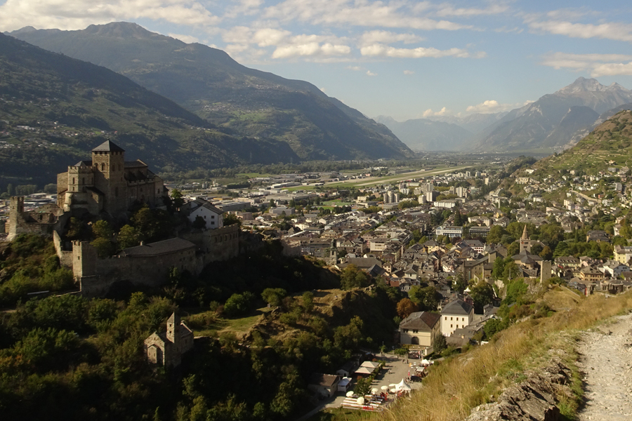 La ville de Sion et la valais du Rhône