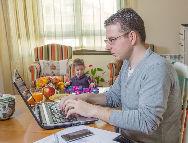 Väter zwischen Home und Office | hrtoday.ch