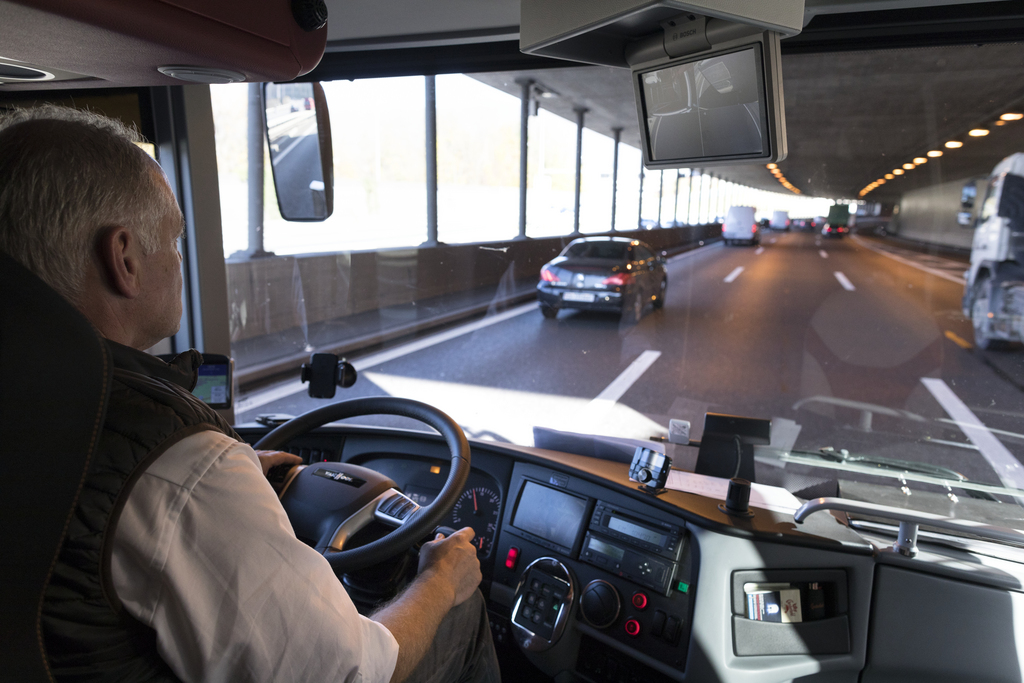 Chauffeur bus.JPG
