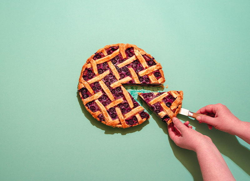 Kuchen-Stück-rausnehmen.jpg