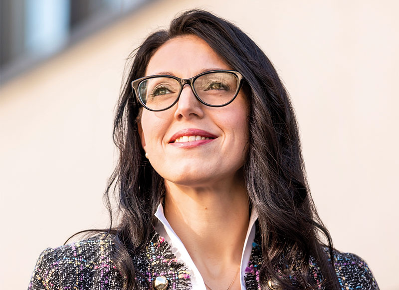 Porträt_Martina-Burulic_web.jpg