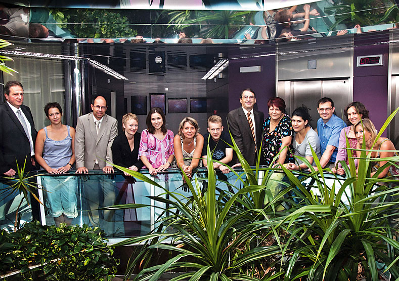 S.32_hrteam01_04_10.jpg