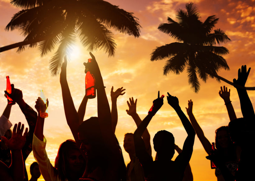 Strandbar_123RF.jpg