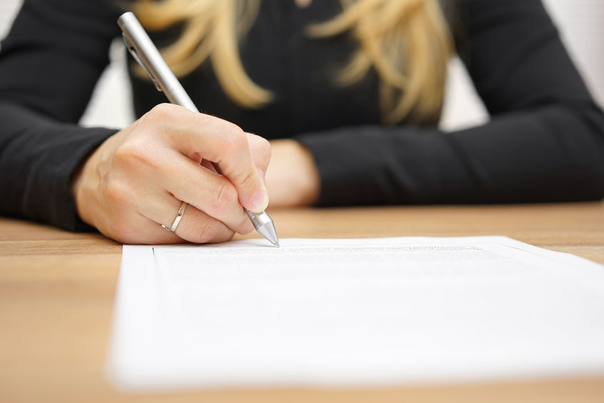 Vertrag_123RF.jpg