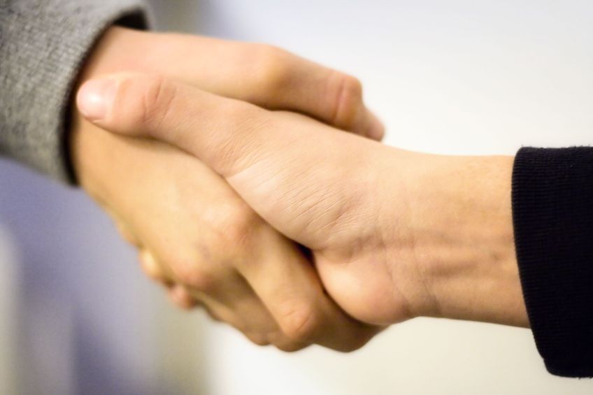 handshake_123RF.jpg