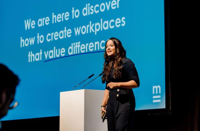Dr Michelle Penelope King, Keynote Speaker, donne une conférence au HR FESTIVAL europe
