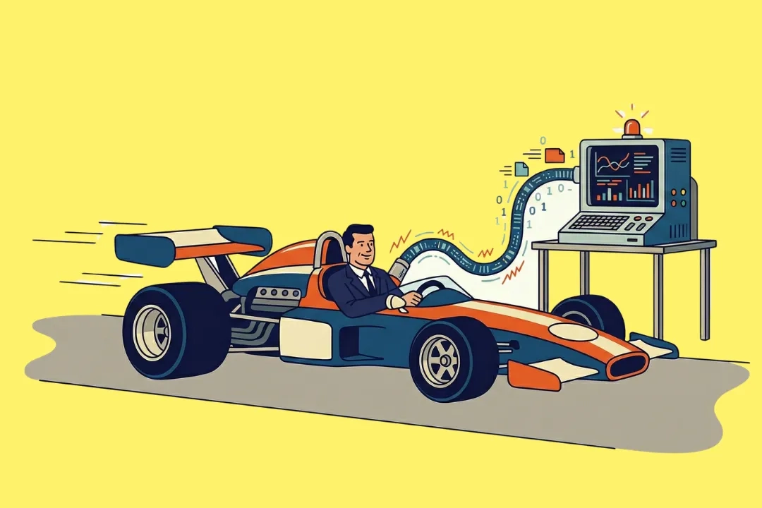 Ein Manager im Anzug sitzt in einem stehenden Formel-1-Rennwagen. Anstelle einer Zapfsäule steht neben dem Auto ein Tisch mit einem Computer, der Diagramme anzeigt. Ein dickes Datenkabel verbindet den Computer mit dem Tank des Autos. Um das Kabel herum schweben Nullen, Einsen und Dokument-Icons, die den Datenfluss symbolisieren. Der Hintergrund ist schlicht und hell, ohne weitere Ablenkungen.