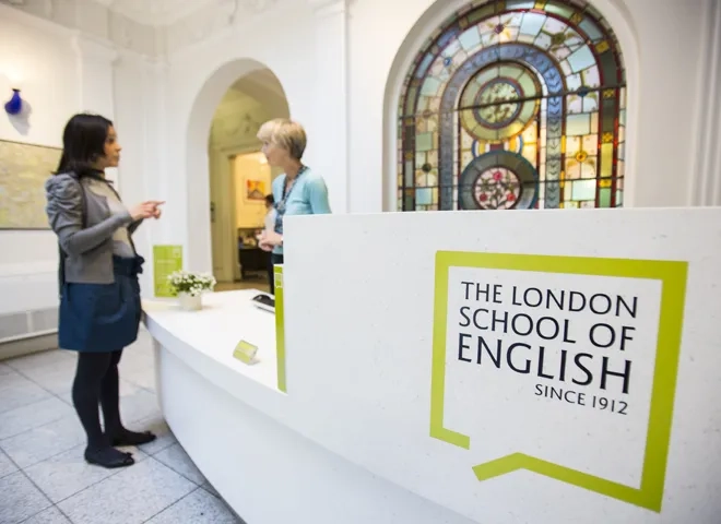 Reception_London_School.jpg